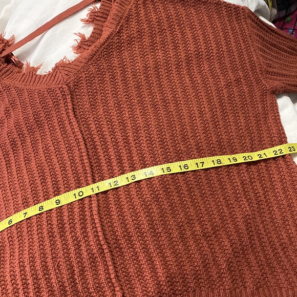 Rust Colored Bubble Sleeve Sweater Size M - Picture 7 of 9
